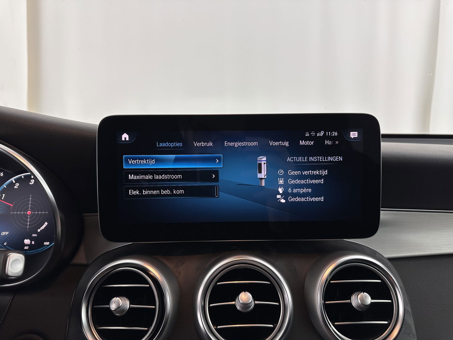 Mercedes-Benz GLC 300de 4MATIC Business Solution AMG (INCL.BTW) *LEATHER-MICROFIBRE | FULL-LED | DIGI-COCKPIT | HEATED-SPORTSEATS | NAVI-FULLMAP | CAMERA | PRIVACY-GLASS | SHIFT-PADDLES | 19''ALU | TOWBAR*