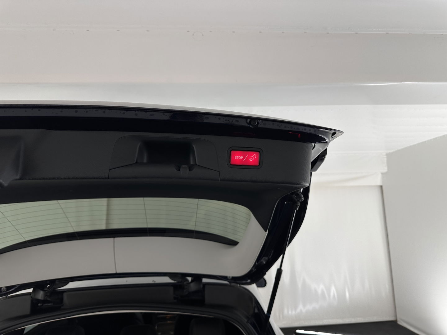 Mercedes-Benz GLC 300de 4MATIC Business Solution AMG (INCL.BTW) *LEATHER-MICROFIBRE | FULL-LED | DIGI-COCKPIT | HEATED-SPORTSEATS | NAVI-FULLMAP | CAMERA | PRIVACY-GLASS | SHIFT-PADDLES | 19''ALU | TOWBAR*