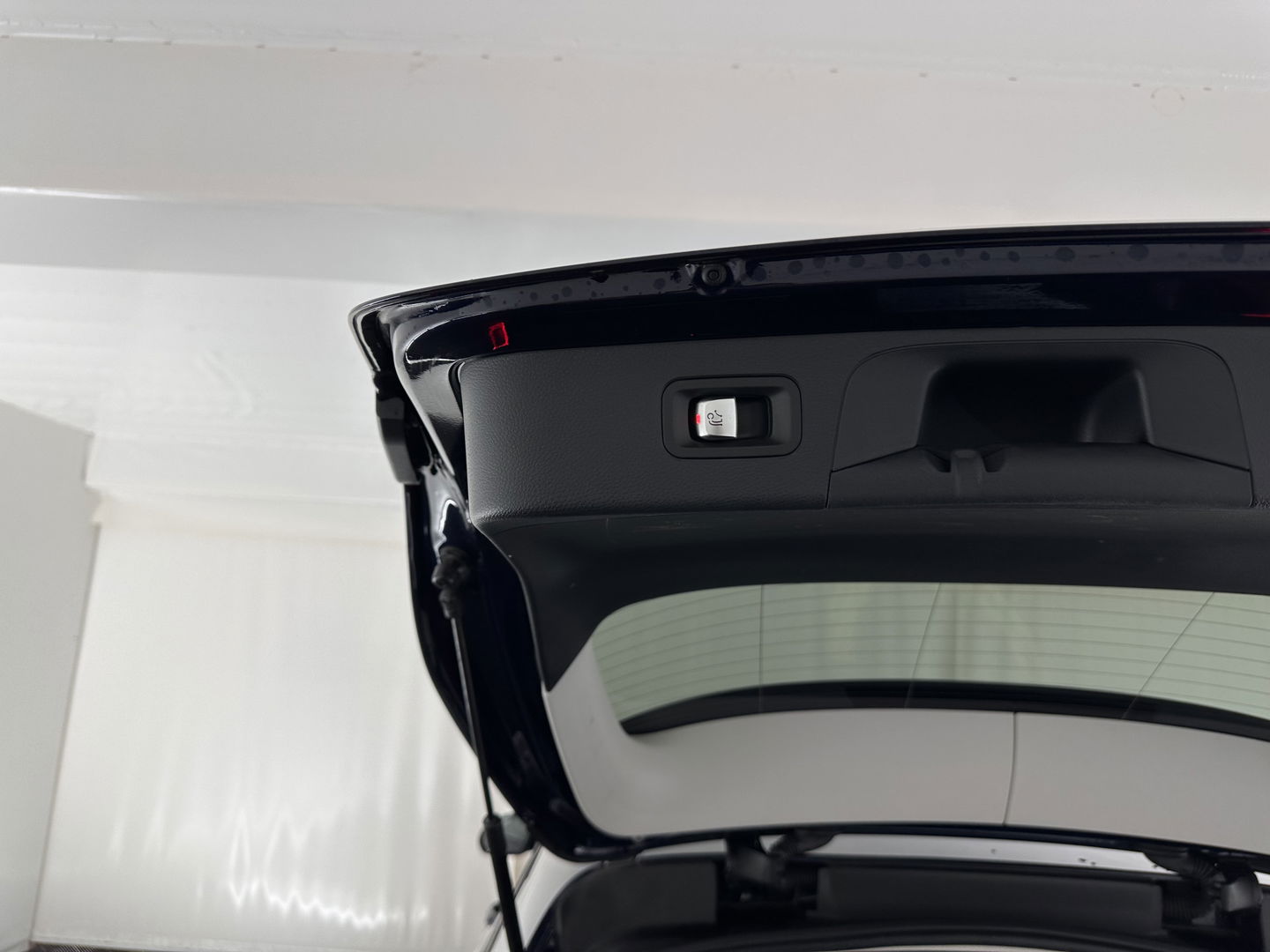 Mercedes-Benz GLC 300de 4MATIC Business Solution AMG (INCL.BTW) *LEATHER-MICROFIBRE | FULL-LED | DIGI-COCKPIT | HEATED-SPORTSEATS | NAVI-FULLMAP | CAMERA | PRIVACY-GLASS | SHIFT-PADDLES | 19''ALU | TOWBAR*