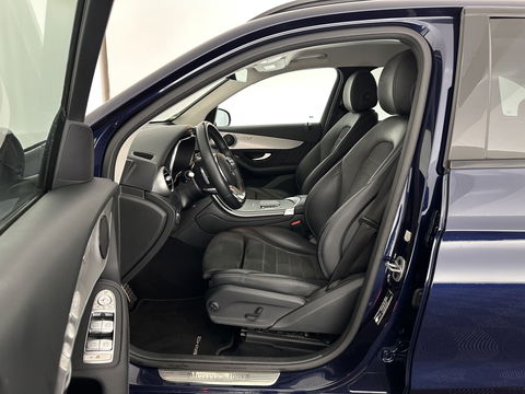 Mercedes-Benz GLC 300de 4MATIC Business Solution AMG (INCL.BTW) *LEATHER-MICROFIBRE | FULL-LED | DIGI-COCKPIT | HEATED-SPORTSEATS | NAVI-FULLMAP | CAMERA | PRIVACY-GLASS | SHIFT-PADDLES | 19''ALU | TOWBAR*