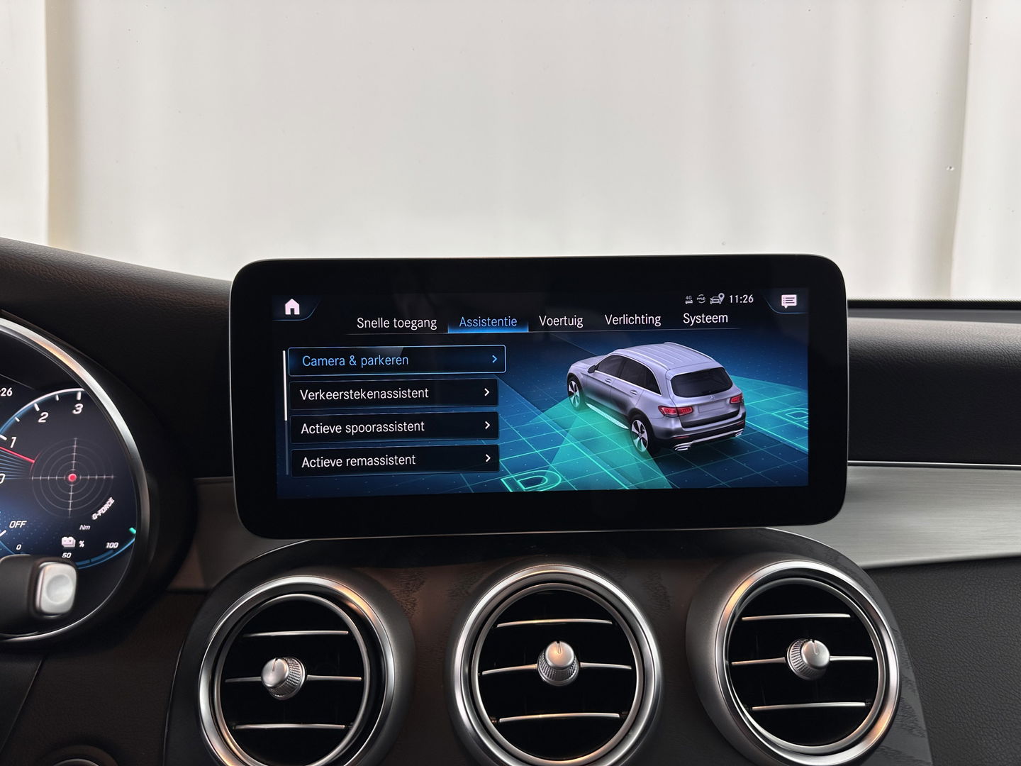 Mercedes-Benz GLC 300de 4MATIC Business Solution AMG (INCL.BTW) *LEATHER-MICROFIBRE | FULL-LED | DIGI-COCKPIT | HEATED-SPORTSEATS | NAVI-FULLMAP | CAMERA | PRIVACY-GLASS | SHIFT-PADDLES | 19''ALU | TOWBAR*