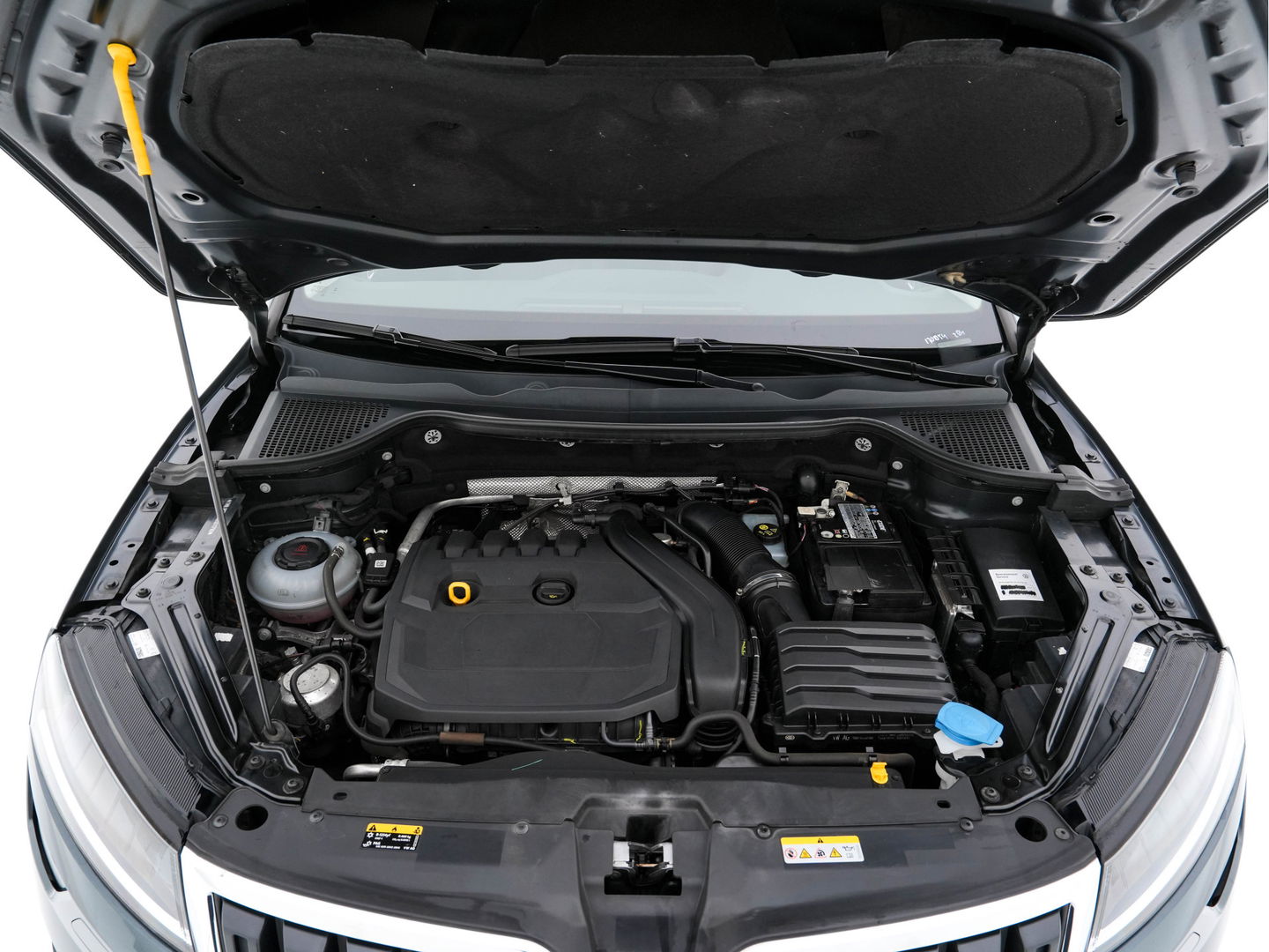 Škoda Karoq 1.5 TSI ACT Business Edition Plus (INCL-BTW) Aut. *PANO | FULL-LED | CANTON-AUDIO | COMFORTSEATS | DAB+ | CAMERA | NAVI-FULLMAP | KEYLESS | PRIVACY-GLASS | ECC | AMBIENTLIGHT | PDC | CRUISE | TOWBAR | 17''ALU*