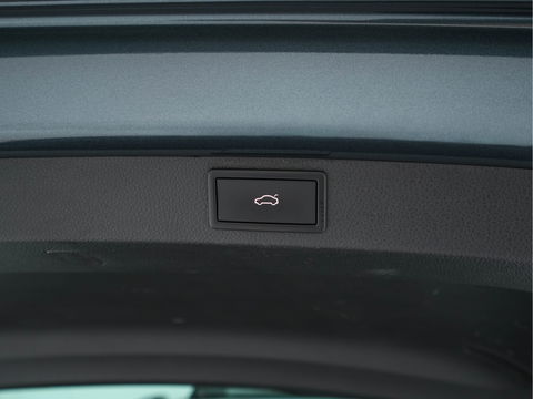 Škoda Karoq 1.5 TSI ACT Business Edition Plus (INCL-BTW) Aut. *PANO | FULL-LED | CANTON-AUDIO | COMFORTSEATS | DAB+ | CAMERA | NAVI-FULLMAP | KEYLESS | PRIVACY-GLASS | ECC | AMBIENTLIGHT | PDC | CRUISE | TOWBAR | 17''ALU*