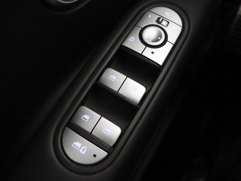 Hyundai IONIQ 5 Connect 73kWh | Trekhaak | Stoel & stuurverwarming | Half leder | Adaptive cruise | Carplay | 19'' | Keyless | Camera | Navigatie | Vehicle-to-load | Parkeerhulp