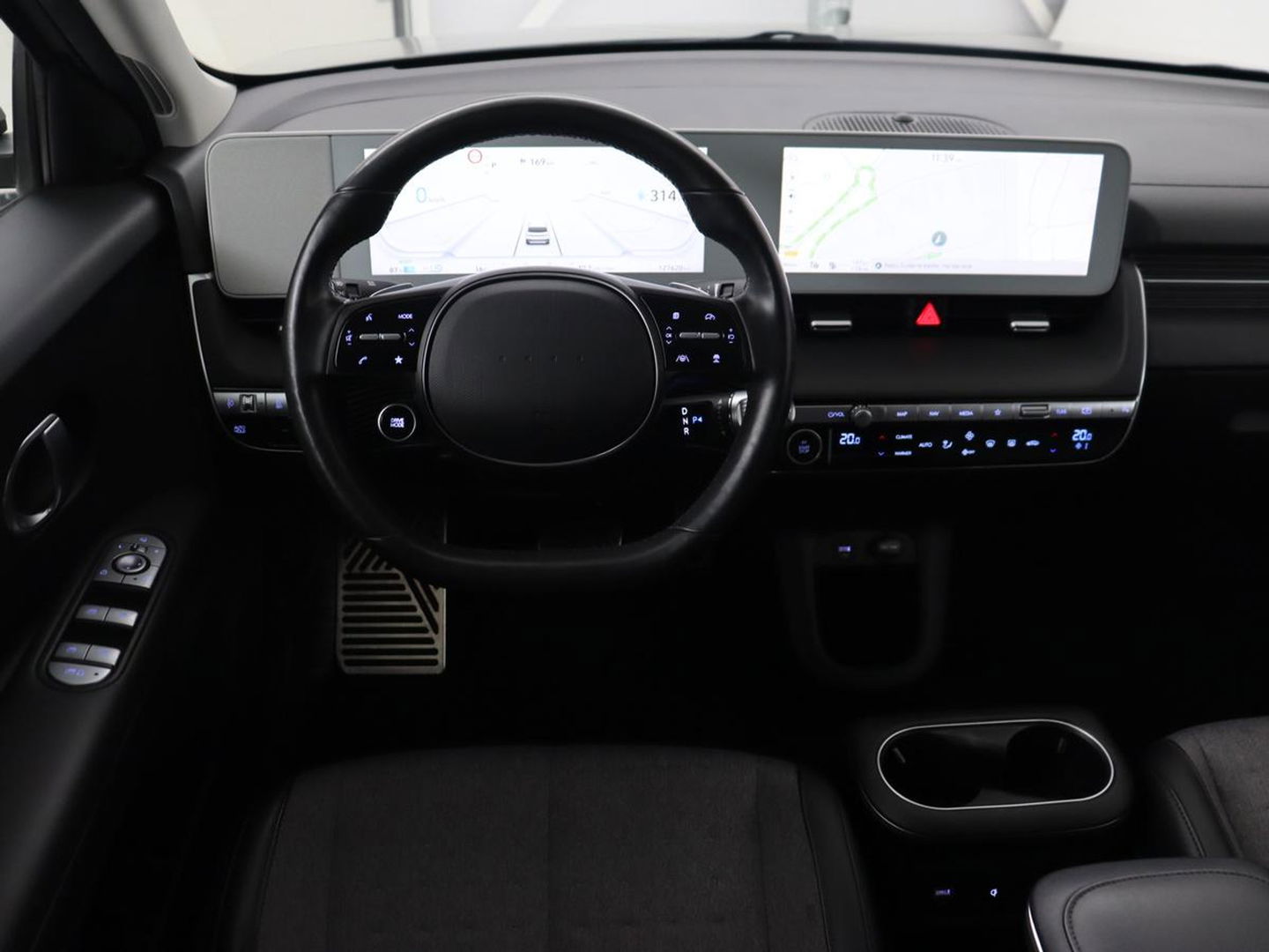 Hyundai IONIQ 5 Connect 73kWh | Trekhaak | Stoel & stuurverwarming | Half leder | Adaptive cruise | Carplay | 19'' | Keyless | Camera | Navigatie | Vehicle-to-load | Parkeerhulp