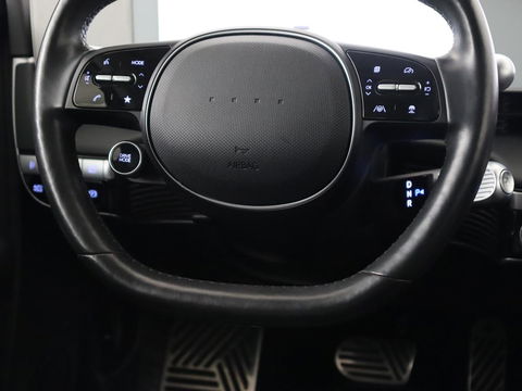 Hyundai IONIQ 5 Connect 73kWh | Trekhaak | Stoel & stuurverwarming | Half leder | Adaptive cruise | Carplay | 19'' | Keyless | Camera | Navigatie | Vehicle-to-load | Parkeerhulp