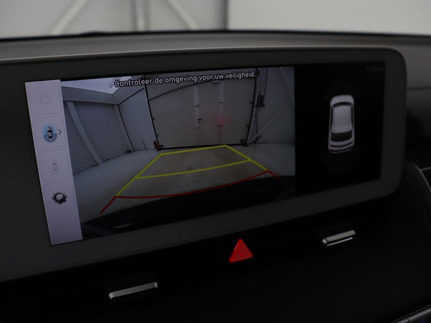 Hyundai IONIQ 5 Connect 73kWh | Trekhaak | Stoel & stuurverwarming | Half leder | Adaptive cruise | Carplay | 19'' | Keyless | Camera | Navigatie | Vehicle-to-load | Parkeerhulp