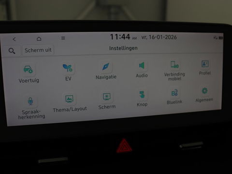 Hyundai IONIQ 5 Connect 73kWh | Trekhaak | Stoel & stuurverwarming | Half leder | Adaptive cruise | Carplay | 19'' | Keyless | Camera | Navigatie | Vehicle-to-load | Parkeerhulp