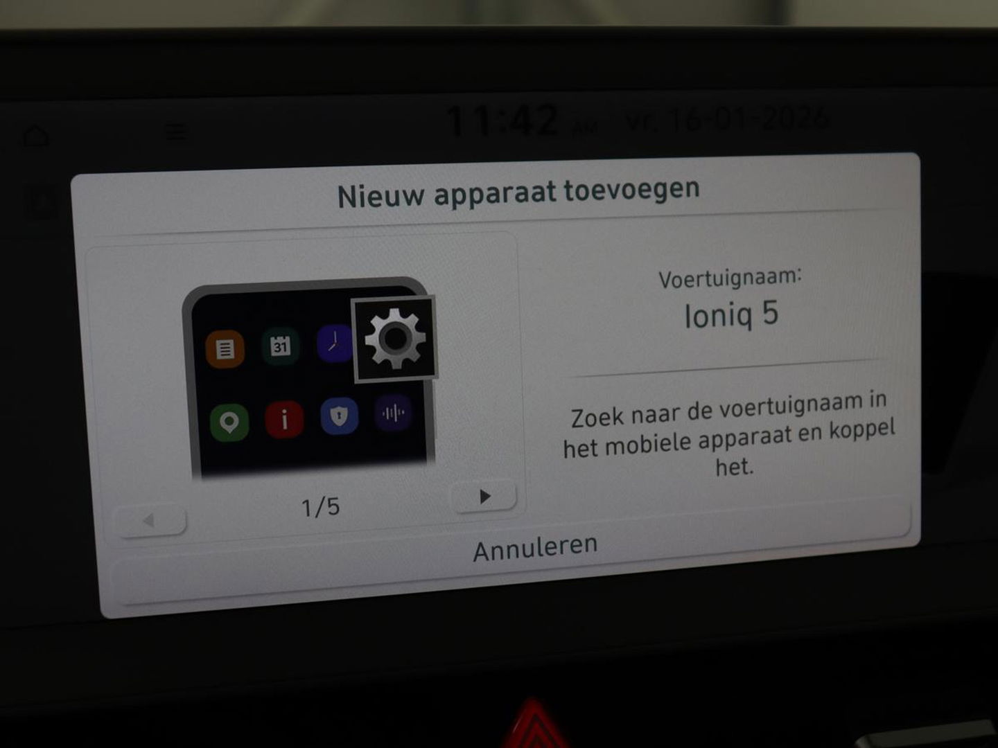 Hyundai IONIQ 5 Connect 73kWh | Trekhaak | Stoel & stuurverwarming | Half leder | Adaptive cruise | Carplay | 19'' | Keyless | Camera | Navigatie | Vehicle-to-load | Parkeerhulp