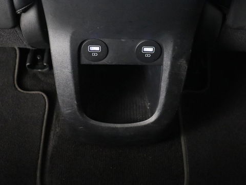 Hyundai IONIQ 5 Connect 73kWh | Trekhaak | Stoel & stuurverwarming | Half leder | Adaptive cruise | Carplay | 19'' | Keyless | Camera | Navigatie | Vehicle-to-load | Parkeerhulp