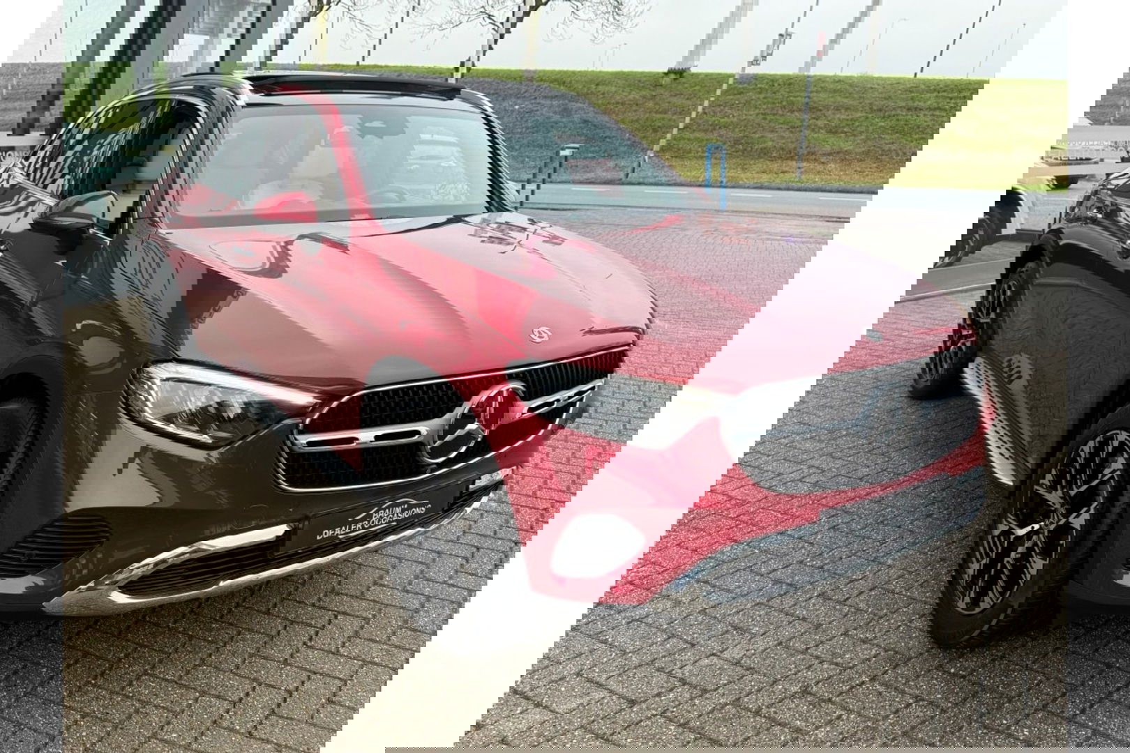 Mercedes-Benz GLC 300DE 4MATIC AMG LINE PANORAMA LEER NAVI PDC360GR.