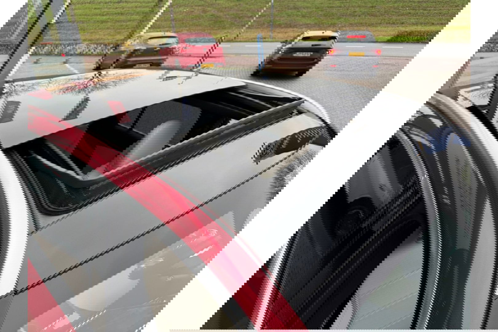 Mercedes-Benz GLC 300DE 4MATIC AMG LINE PANORAMA LEER NAVI PDC360GR.