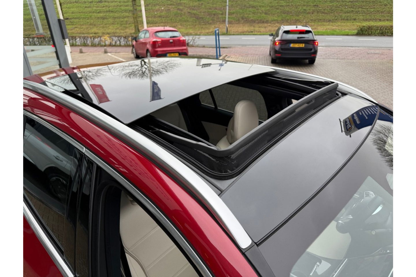 Mercedes-Benz GLC 300DE 4MATIC AMG LINE PANORAMA LEER NAVI PDC360GR.