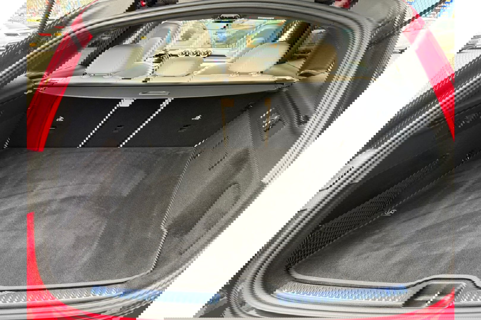 Mercedes-Benz GLC 300DE 4MATIC AMG LINE PANORAMA LEER NAVI PDC360GR.