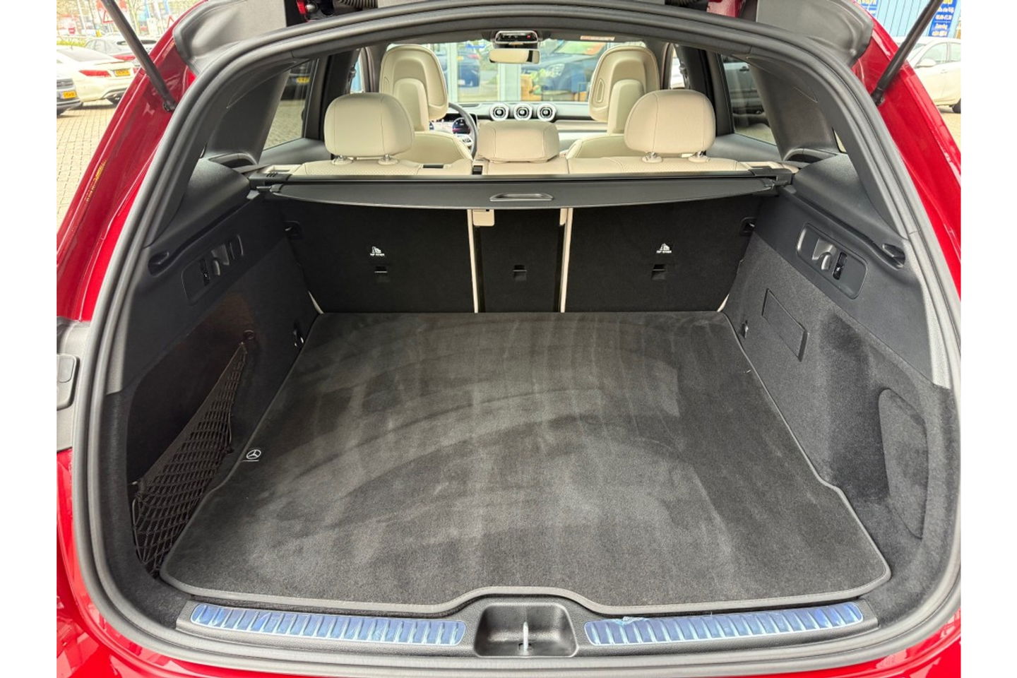 Mercedes-Benz GLC 300DE 4MATIC AMG LINE PANORAMA LEER NAVI PDC360GR.