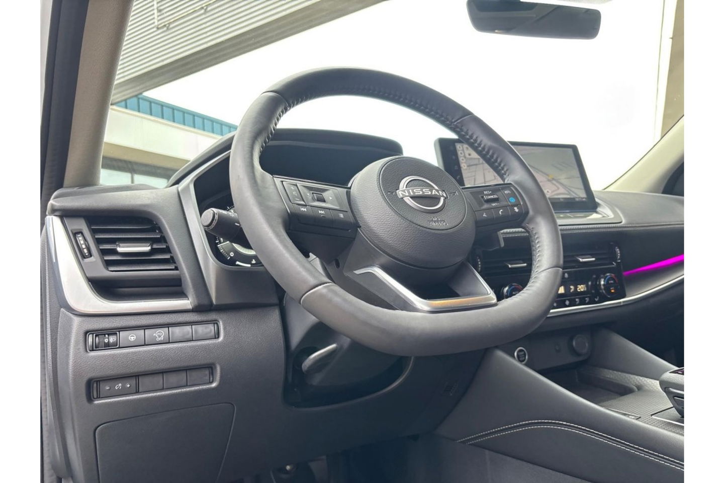 Nissan QASHQAI 1.3 MHEV X N-CONNECTA AUTOMAAT AIRCO NAVI WIDESCREEN CAMERA360GR.