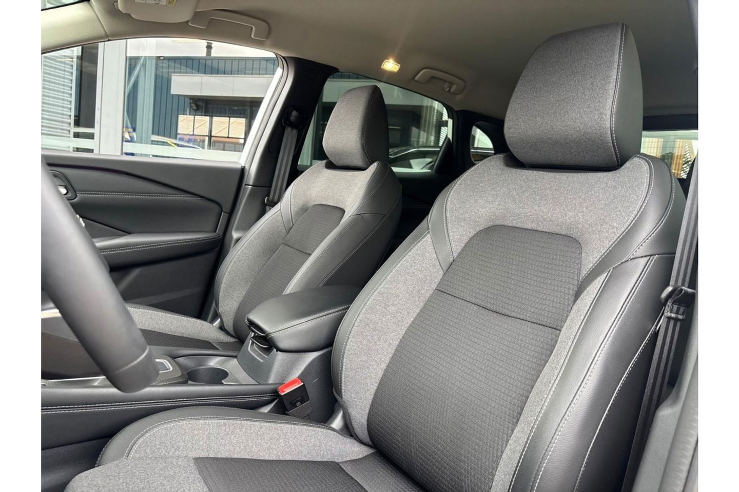 Nissan QASHQAI 1.3 MHEV X N-CONNECTA AUTOMAAT AIRCO NAVI WIDESCREEN CAMERA360GR.