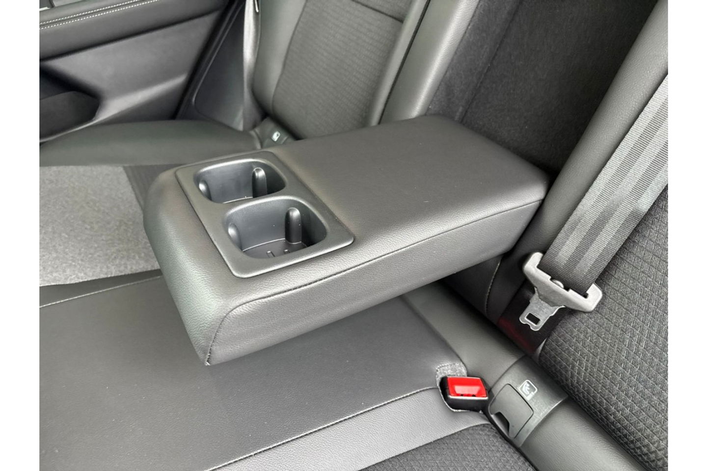 Nissan QASHQAI 1.3 MHEV X N-CONNECTA AUTOMAAT AIRCO NAVI WIDESCREEN CAMERA360GR.