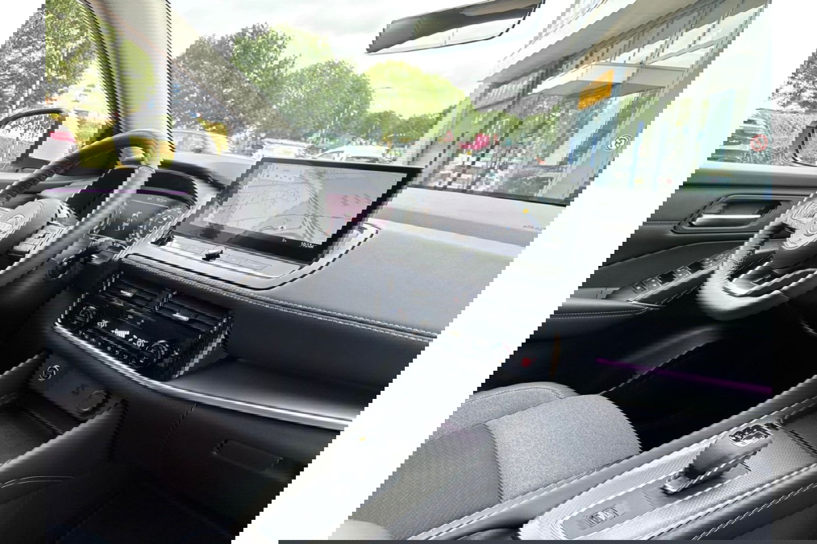 Nissan QASHQAI 1.3 MHEV X N-CONNECTA AUTOMAAT AIRCO NAVI WIDESCREEN CAMERA360GR.