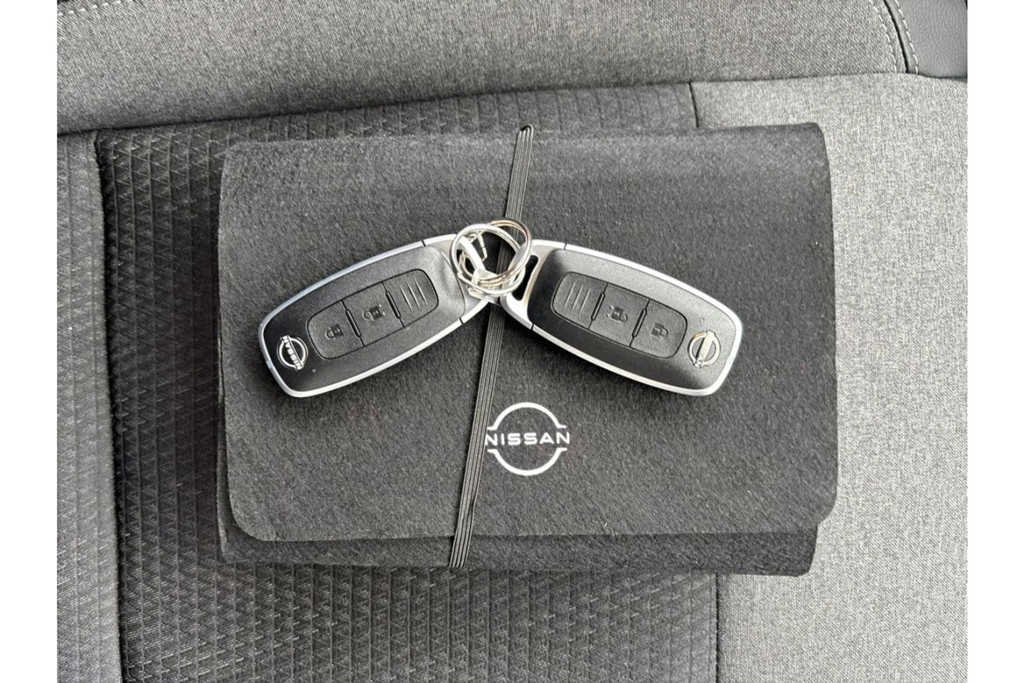 Nissan QASHQAI 1.3 MHEV X N-CONNECTA AUTOMAAT AIRCO NAVI WIDESCREEN CAMERA360GR.