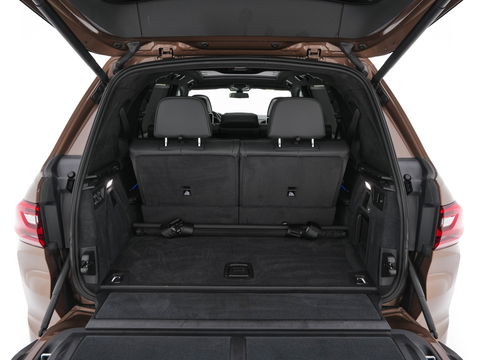 BMW X7 xDrive30d High Executive [ 7-Pers. ] *PANO | LASER-LED | HEAD-UP | SOFT-CLOSE | LUXURY-LEATHER | BOWERS&WILKINS | BLIND-SPOT | DIGI-COCKPIT | MEMORY-PACK | TOP-VIEW | PRIVACY-GLASS | NAVI-FULLMAP | 22''ALU | TOWB