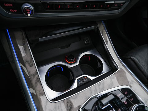 BMW X7 xDrive30d High Executive [ 7-Pers. ] *PANO | LASER-LED | HEAD-UP | SOFT-CLOSE | LUXURY-LEATHER | BOWERS&WILKINS | BLIND-SPOT | DIGI-COCKPIT | MEMORY-PACK | TOP-VIEW | PRIVACY-GLASS | NAVI-FULLMAP | 22''ALU | TOWB