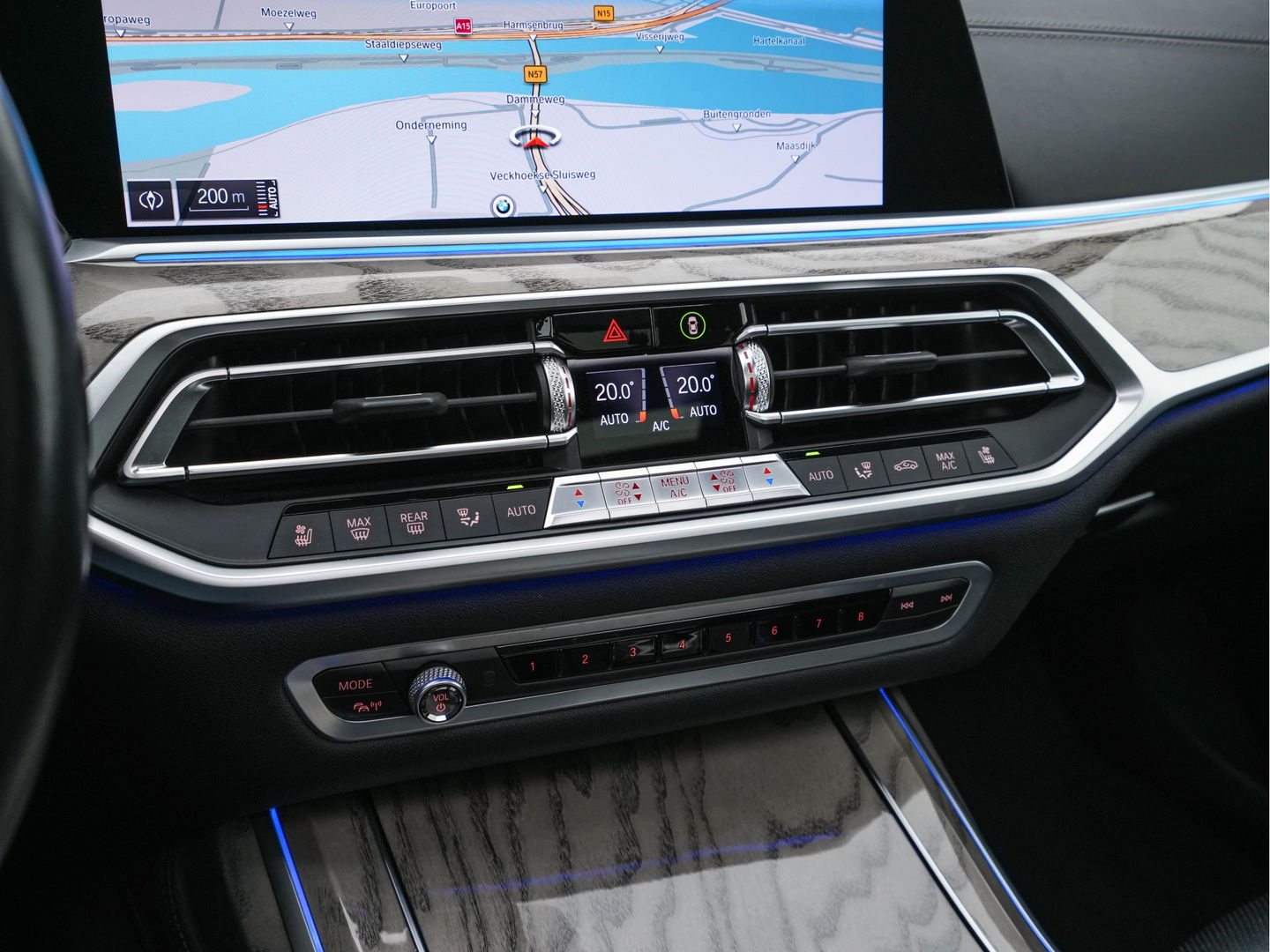 BMW X7 xDrive30d High Executive [ 7-Pers. ] *PANO | LASER-LED | HEAD-UP | SOFT-CLOSE | LUXURY-LEATHER | BOWERS&WILKINS | BLIND-SPOT | DIGI-COCKPIT | MEMORY-PACK | TOP-VIEW | PRIVACY-GLASS | NAVI-FULLMAP | 22''ALU | TOWB