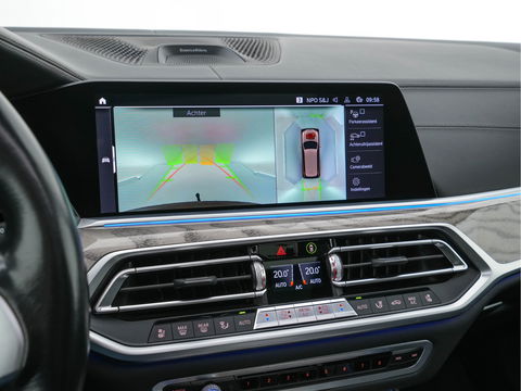 BMW X7 xDrive30d High Executive [ 7-Pers. ] *PANO | LASER-LED | HEAD-UP | SOFT-CLOSE | LUXURY-LEATHER | BOWERS&WILKINS | BLIND-SPOT | DIGI-COCKPIT | MEMORY-PACK | TOP-VIEW | PRIVACY-GLASS | NAVI-FULLMAP | 22''ALU | TOWB