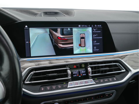 BMW X7 xDrive30d High Executive [ 7-Pers. ] *PANO | LASER-LED | HEAD-UP | SOFT-CLOSE | LUXURY-LEATHER | BOWERS&WILKINS | BLIND-SPOT | DIGI-COCKPIT | MEMORY-PACK | TOP-VIEW | PRIVACY-GLASS | NAVI-FULLMAP | 22''ALU | TOWB