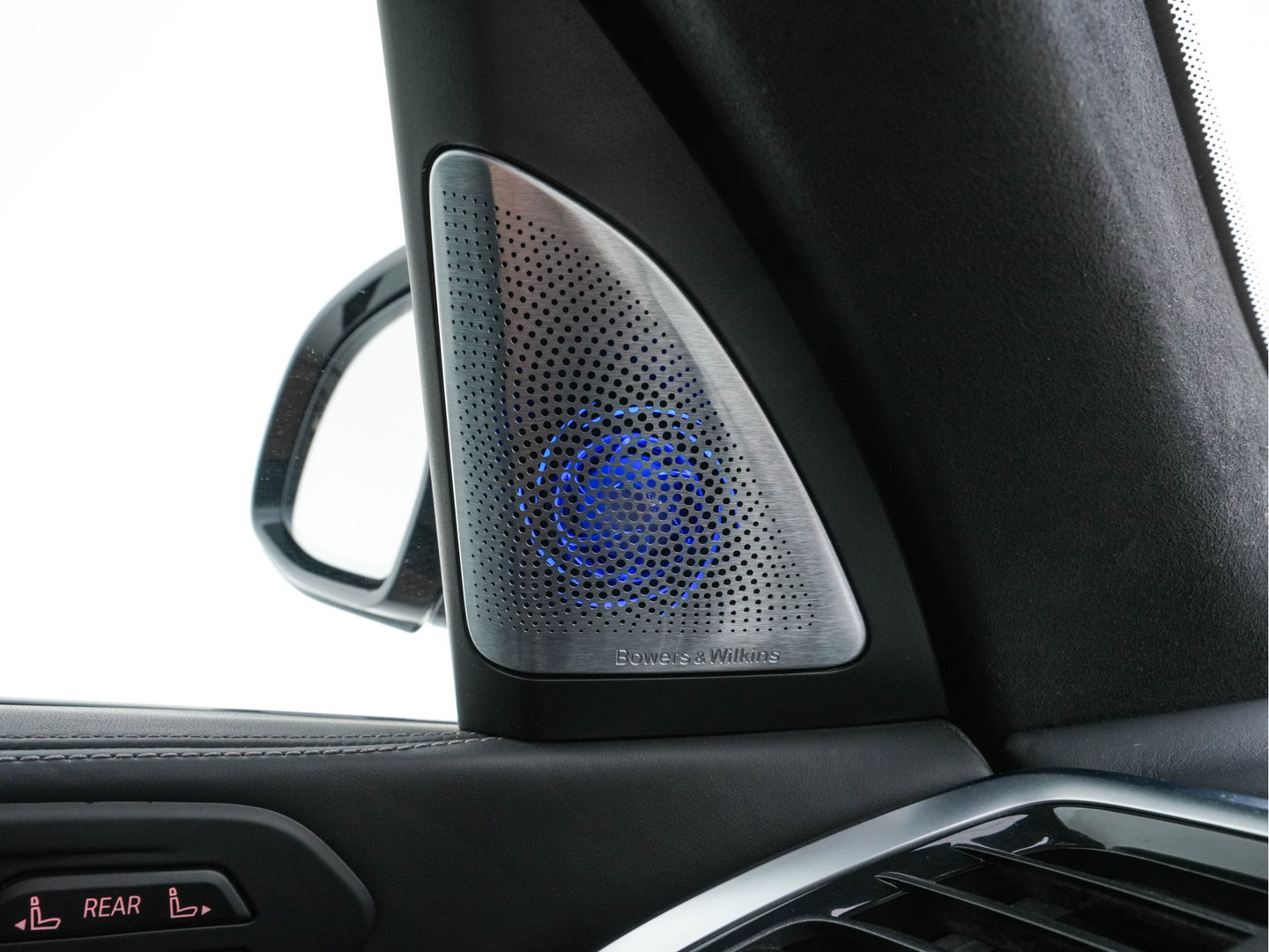 BMW X7 xDrive30d High Executive [ 7-Pers. ] *PANO | LASER-LED | HEAD-UP | SOFT-CLOSE | LUXURY-LEATHER | BOWERS&WILKINS | BLIND-SPOT | DIGI-COCKPIT | MEMORY-PACK | TOP-VIEW | PRIVACY-GLASS | NAVI-FULLMAP | 22''ALU | TOWB