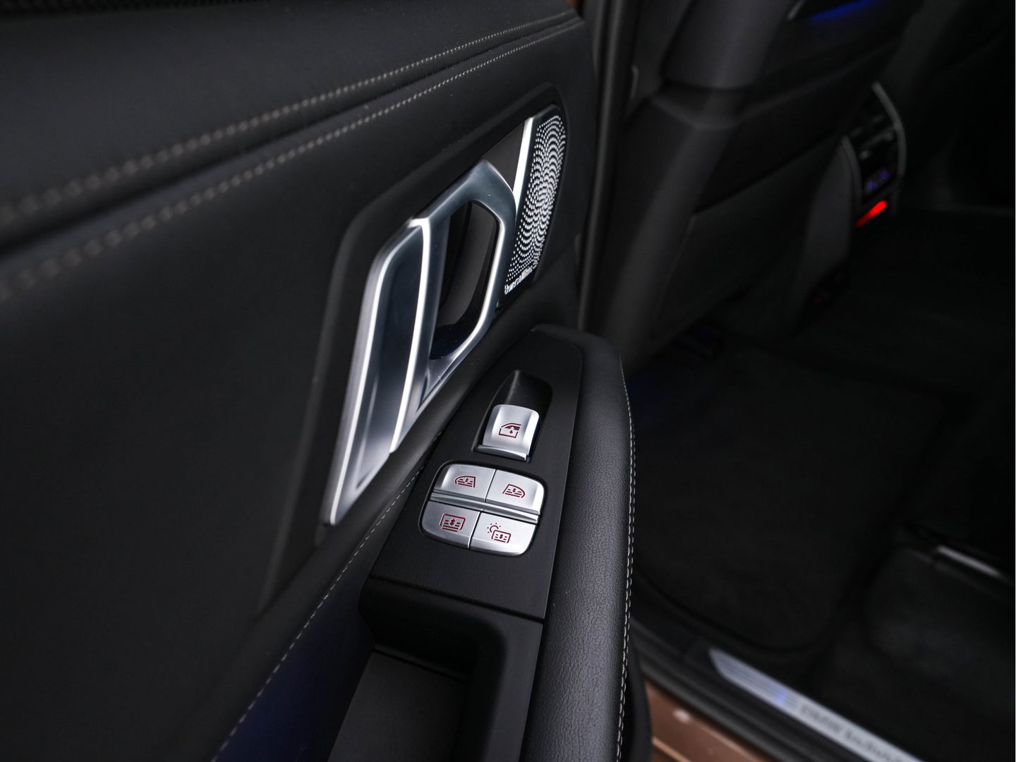 BMW X7 xDrive30d High Executive [ 7-Pers. ] *PANO | LASER-LED | HEAD-UP | SOFT-CLOSE | LUXURY-LEATHER | BOWERS&WILKINS | BLIND-SPOT | DIGI-COCKPIT | MEMORY-PACK | TOP-VIEW | PRIVACY-GLASS | NAVI-FULLMAP | 22''ALU | TOWB