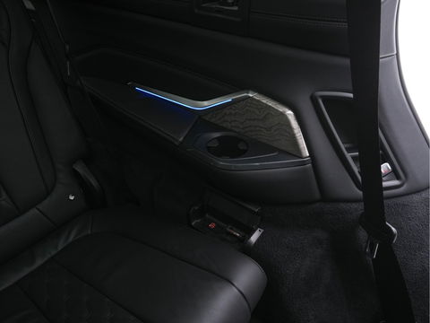 BMW X7 xDrive30d High Executive [ 7-Pers. ] *PANO | LASER-LED | HEAD-UP | SOFT-CLOSE | LUXURY-LEATHER | BOWERS&WILKINS | BLIND-SPOT | DIGI-COCKPIT | MEMORY-PACK | TOP-VIEW | PRIVACY-GLASS | NAVI-FULLMAP | 22''ALU | TOWB