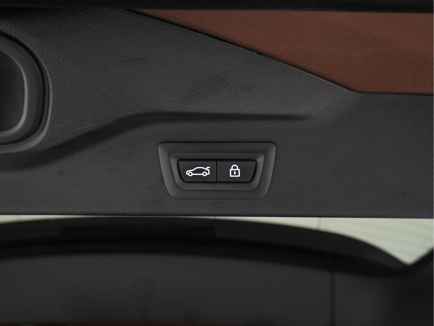 BMW X7 xDrive30d High Executive [ 7-Pers. ] *PANO | LASER-LED | HEAD-UP | SOFT-CLOSE | LUXURY-LEATHER | BOWERS&WILKINS | BLIND-SPOT | DIGI-COCKPIT | MEMORY-PACK | TOP-VIEW | PRIVACY-GLASS | NAVI-FULLMAP | 22''ALU | TOWB