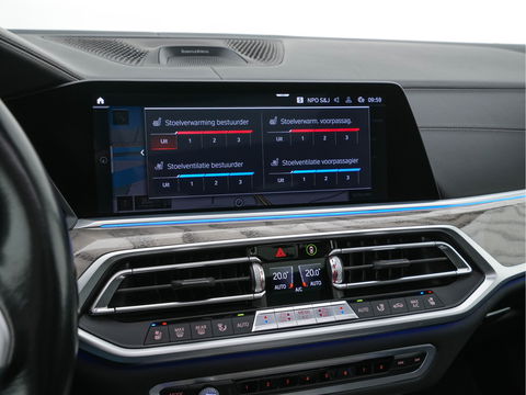 BMW X7 xDrive30d High Executive [ 7-Pers. ] *PANO | LASER-LED | HEAD-UP | SOFT-CLOSE | LUXURY-LEATHER | BOWERS&WILKINS | BLIND-SPOT | DIGI-COCKPIT | MEMORY-PACK | TOP-VIEW | PRIVACY-GLASS | NAVI-FULLMAP | 22''ALU | TOWB