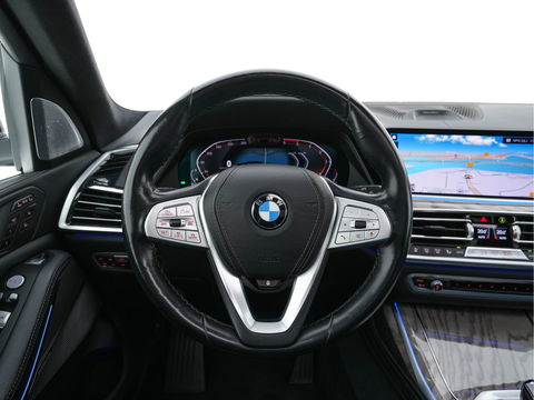 BMW X7 xDrive30d High Executive [ 7-Pers. ] *PANO | LASER-LED | HEAD-UP | SOFT-CLOSE | LUXURY-LEATHER | BOWERS&WILKINS | BLIND-SPOT | DIGI-COCKPIT | MEMORY-PACK | TOP-VIEW | PRIVACY-GLASS | NAVI-FULLMAP | 22''ALU | TOWB