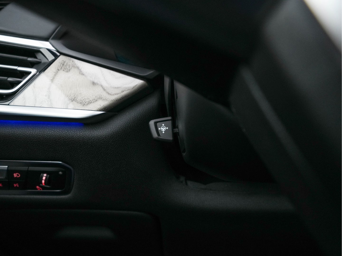 BMW X7 xDrive30d High Executive [ 7-Pers. ] *PANO | LASER-LED | HEAD-UP | SOFT-CLOSE | LUXURY-LEATHER | BOWERS&WILKINS | BLIND-SPOT | DIGI-COCKPIT | MEMORY-PACK | TOP-VIEW | PRIVACY-GLASS | NAVI-FULLMAP | 22''ALU | TOWB