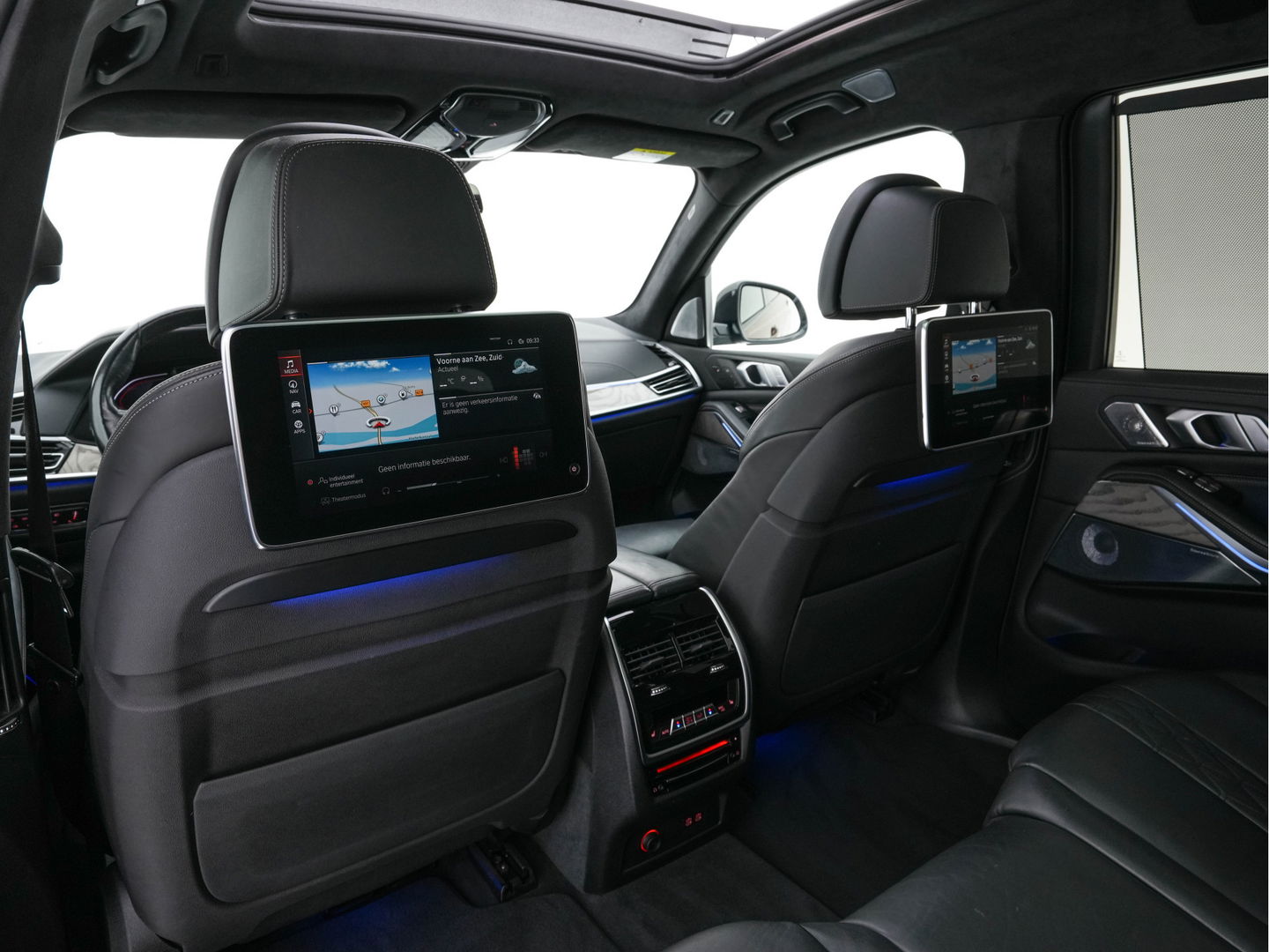 BMW X7 xDrive30d High Executive [ 7-Pers. ] *PANO | LASER-LED | HEAD-UP | SOFT-CLOSE | LUXURY-LEATHER | BOWERS&WILKINS | BLIND-SPOT | DIGI-COCKPIT | MEMORY-PACK | TOP-VIEW | PRIVACY-GLASS | NAVI-FULLMAP | 22''ALU | TOWB