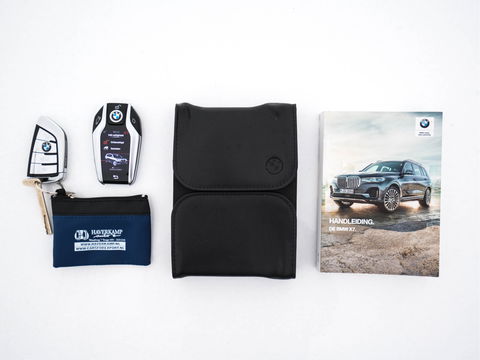 BMW X7 xDrive30d High Executive [ 7-Pers. ] *PANO | LASER-LED | HEAD-UP | SOFT-CLOSE | LUXURY-LEATHER | BOWERS&WILKINS | BLIND-SPOT | DIGI-COCKPIT | MEMORY-PACK | TOP-VIEW | PRIVACY-GLASS | NAVI-FULLMAP | 22''ALU | TOWB