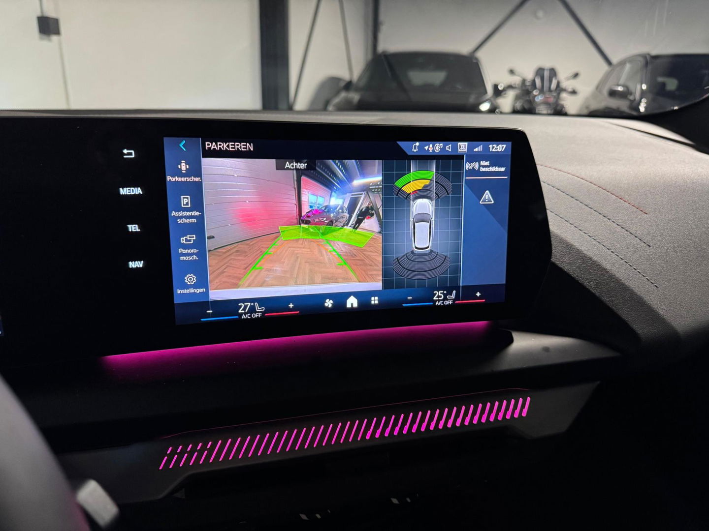 BMW 1-serie 120 M Sport Design Edition PANO KEYLESS CAM