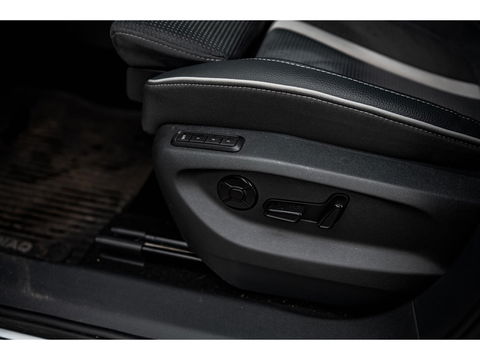 Škoda Kodiaq 1.5 TSI PHEV Sportline Business | PANO | TREKHAAK | LIGHT & VIEW