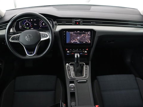 Volkswagen Passat 1.4 TSI PHEV GTE | Stoelverwarming | Virtual Cockpit | Adaptive cruise | Massage | Matrix LED | Camera | Memory | Carplay | Navigatie | Plug In