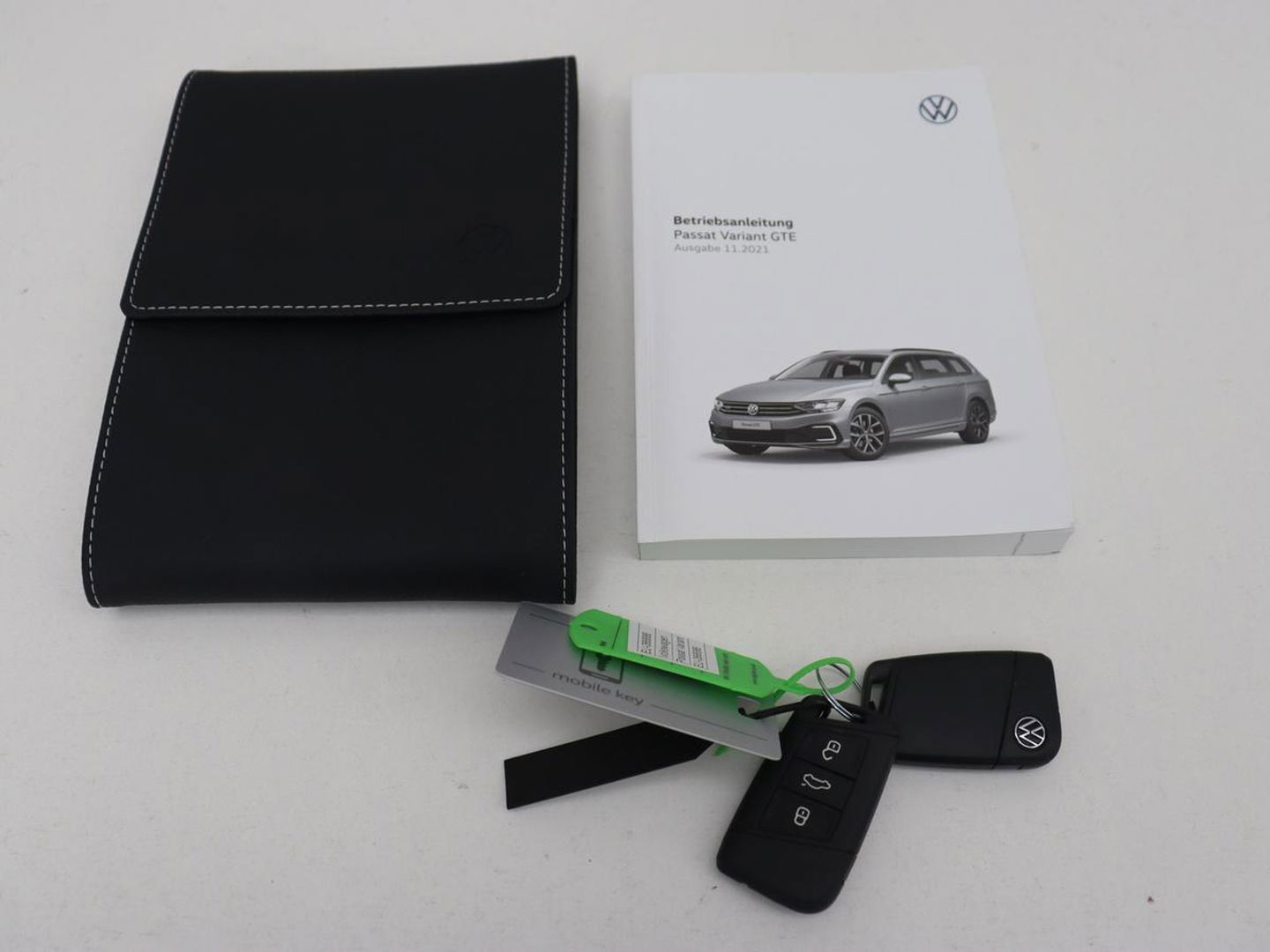 Volkswagen Passat 1.4 TSI PHEV GTE | Stoelverwarming | Virtual Cockpit | Adaptive cruise | Massage | Matrix LED | Camera | Memory | Carplay | Navigatie | Plug In