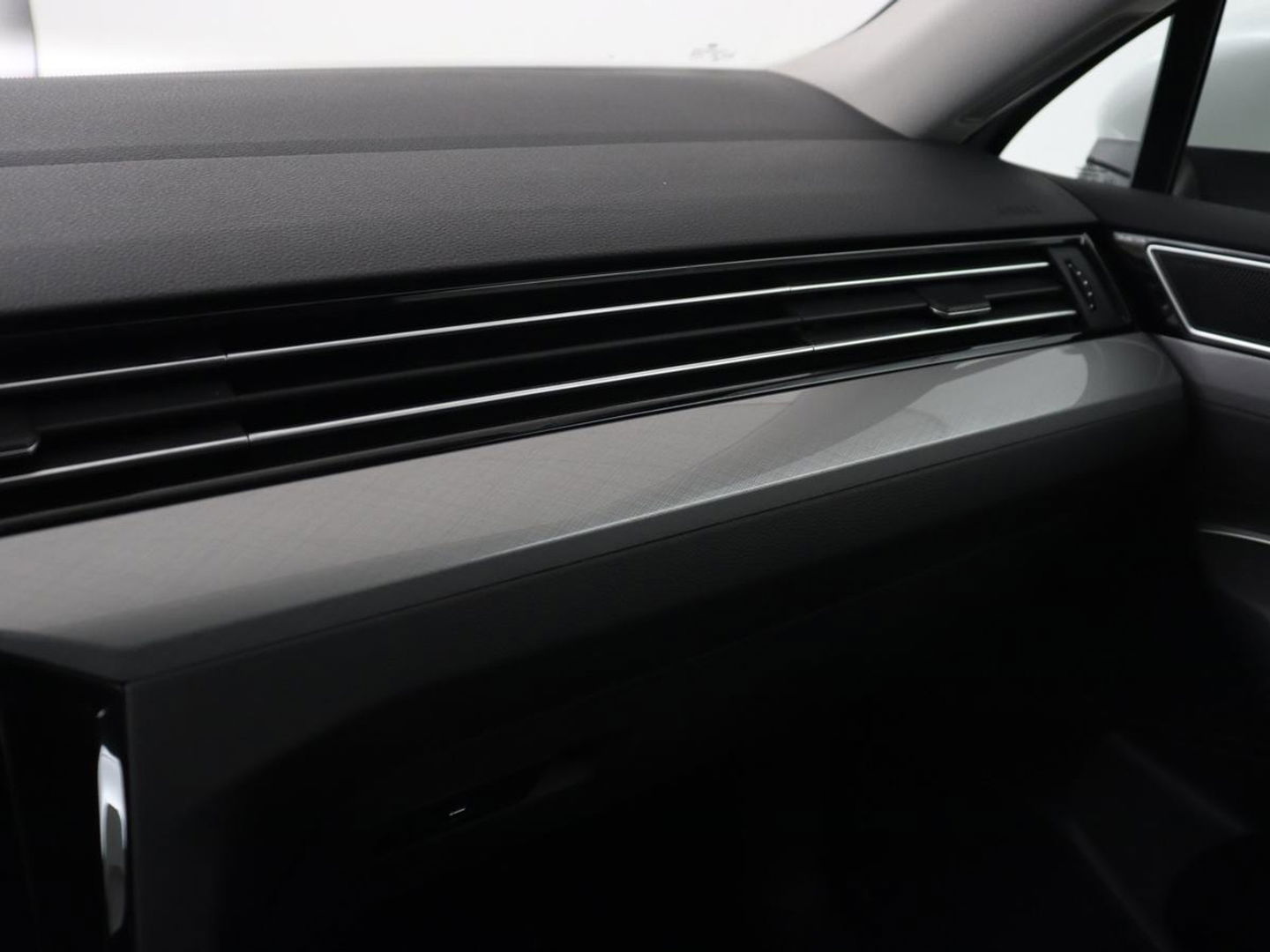 Volkswagen Passat 1.4 TSI PHEV GTE | Stoelverwarming | Virtual Cockpit | Adaptive cruise | Massage | Matrix LED | Camera | Memory | Carplay | Navigatie | Plug In