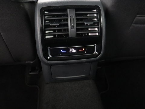 Volkswagen Passat 1.4 TSI PHEV GTE | Stoelverwarming | Virtual Cockpit | Adaptive cruise | Massage | Matrix LED | Camera | Memory | Carplay | Navigatie | Plug In