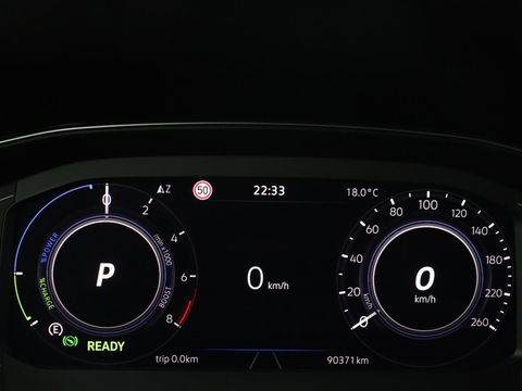 Volkswagen Passat 1.4 TSI PHEV GTE | Stoelverwarming | Virtual Cockpit | Adaptive cruise | Massage | Matrix LED | Camera | Memory | Carplay | Navigatie | Plug In