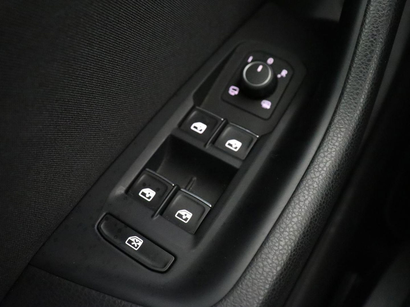 Volkswagen Passat 1.4 TSI PHEV GTE | Stoelverwarming | Virtual Cockpit | Adaptive cruise | Massage | Matrix LED | Camera | Memory | Carplay | Navigatie | Plug In