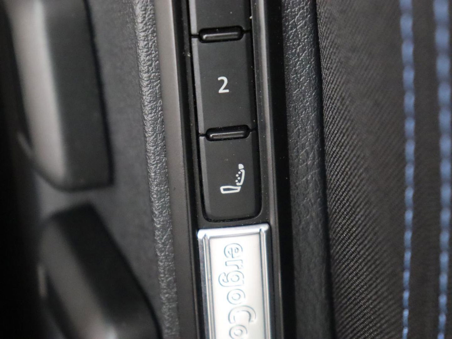 Volkswagen Passat 1.4 TSI PHEV GTE | Stoelverwarming | Virtual Cockpit | Adaptive cruise | Massage | Matrix LED | Camera | Memory | Carplay | Navigatie | Plug In