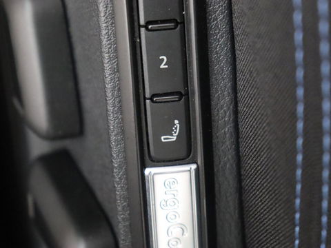 Volkswagen Passat 1.4 TSI PHEV GTE | Stoelverwarming | Virtual Cockpit | Adaptive cruise | Massage | Matrix LED | Camera | Memory | Carplay | Navigatie | Plug In