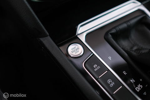 Volkswagen Passat Variant 1.4 TSI ACT Highline Business R | VC | ACC | Camera | Alcantara | Trekhaak | Dealer onderhouden | LED | Rijklaar |