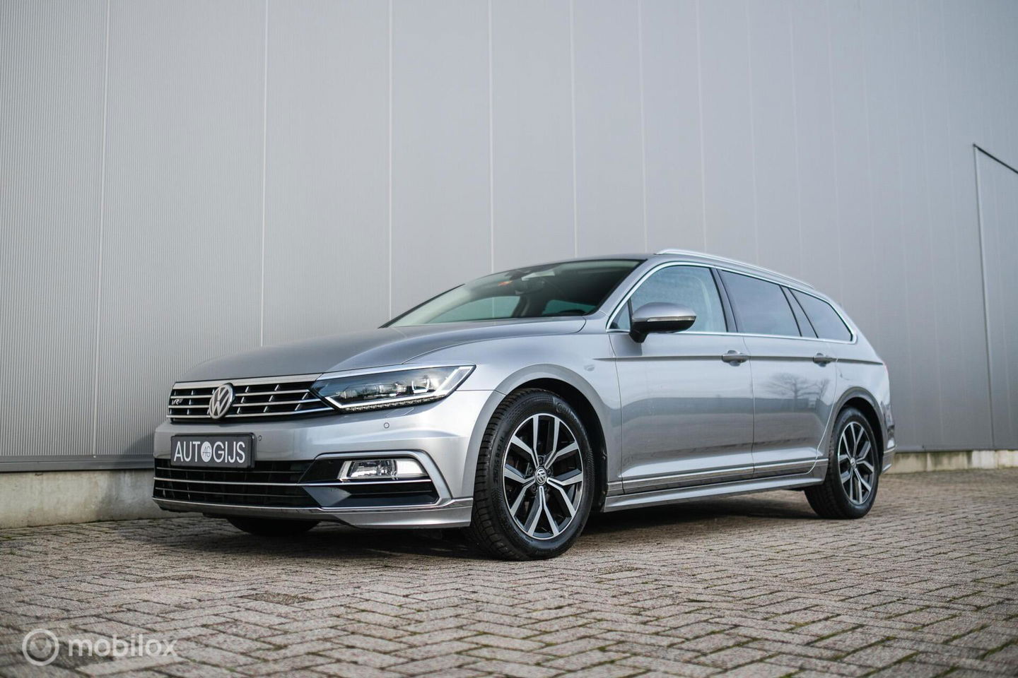 Volkswagen Passat Variant 1.4 TSI ACT Highline Business R | VC | ACC | Camera | Alcantara | Trekhaak | Dealer onderhouden | LED | Rijklaar |